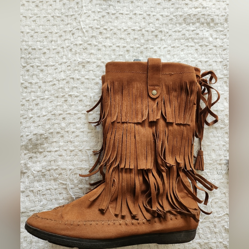 Fringed Tan Suede Boots - Picture 8 of 8